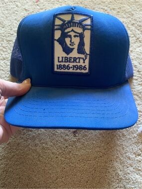 New Vintage Unisex Liberty 1886-1986 Blue Trucker Hat